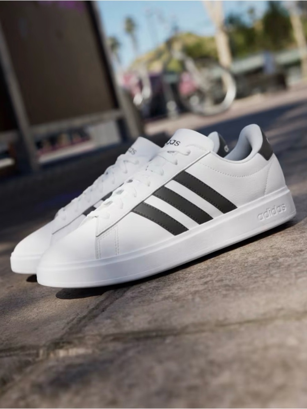 Adidas Grand Court 2.0 Low Sneakers White Black Cloudfoam Casual Women’s Size 8